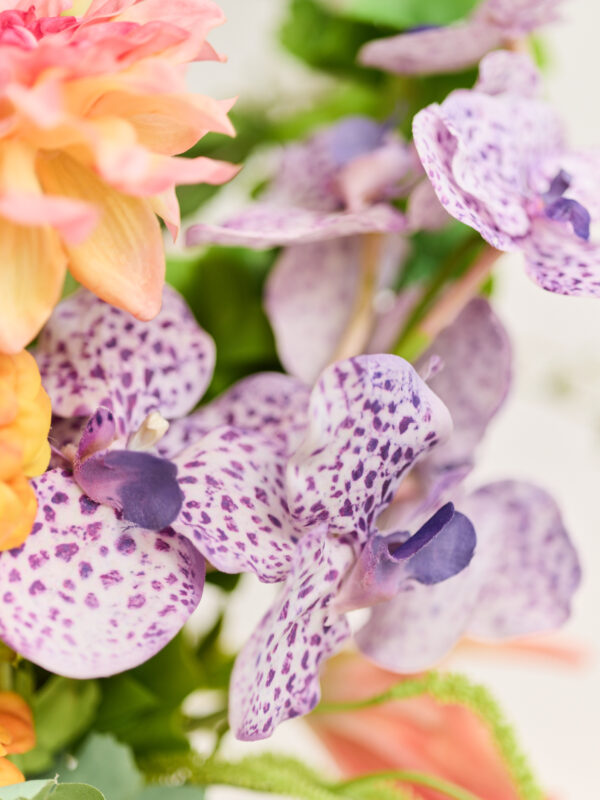 Bouquet · No. 04 · Chroma